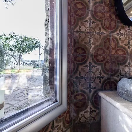 Spacious With Garden&spa Villa Sorrente