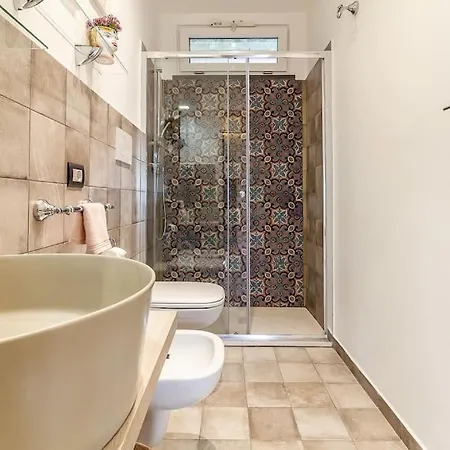 Spacious With Garden&spa Villa Sorrento